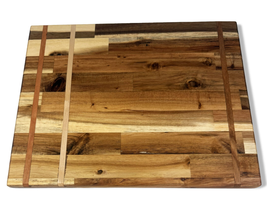 Acacia small chopping block wit accent inlay